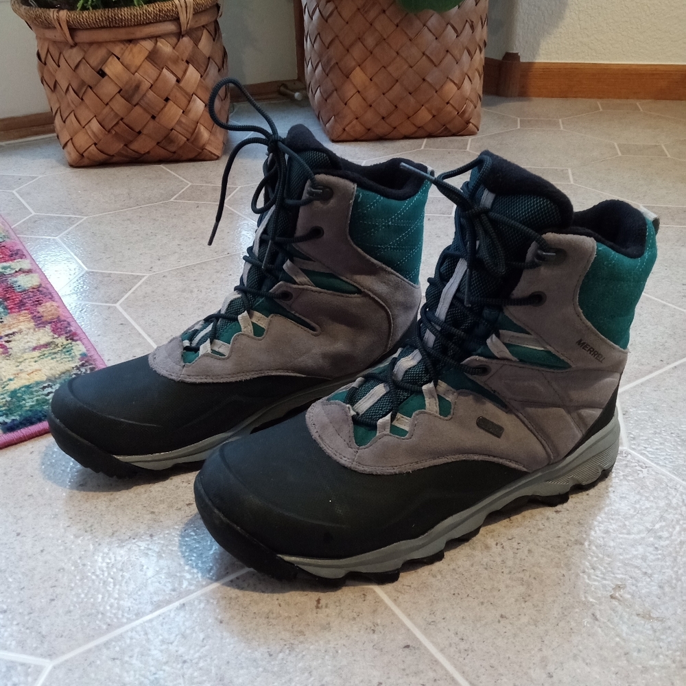 Women's size 11 Merrell Monument Thermo Shiver winter boots
